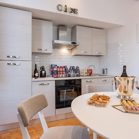 Townhouse By The Spanish Steps *