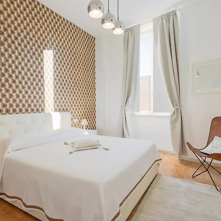 Townhouse By The Spanish Steps *