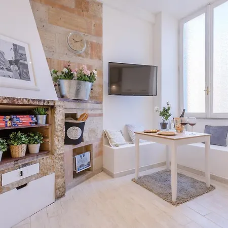 Apartment Townhouse By The Spanish Steps Rome