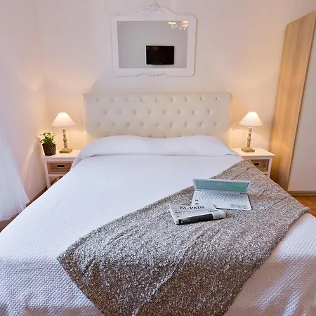 Townhouse By The Spanish Steps Rome