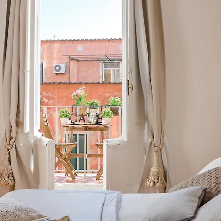 Townhouse By The Spanish Steps * Rome