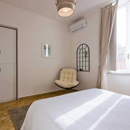 Townhouse By The Spanish Steps 아파트 *